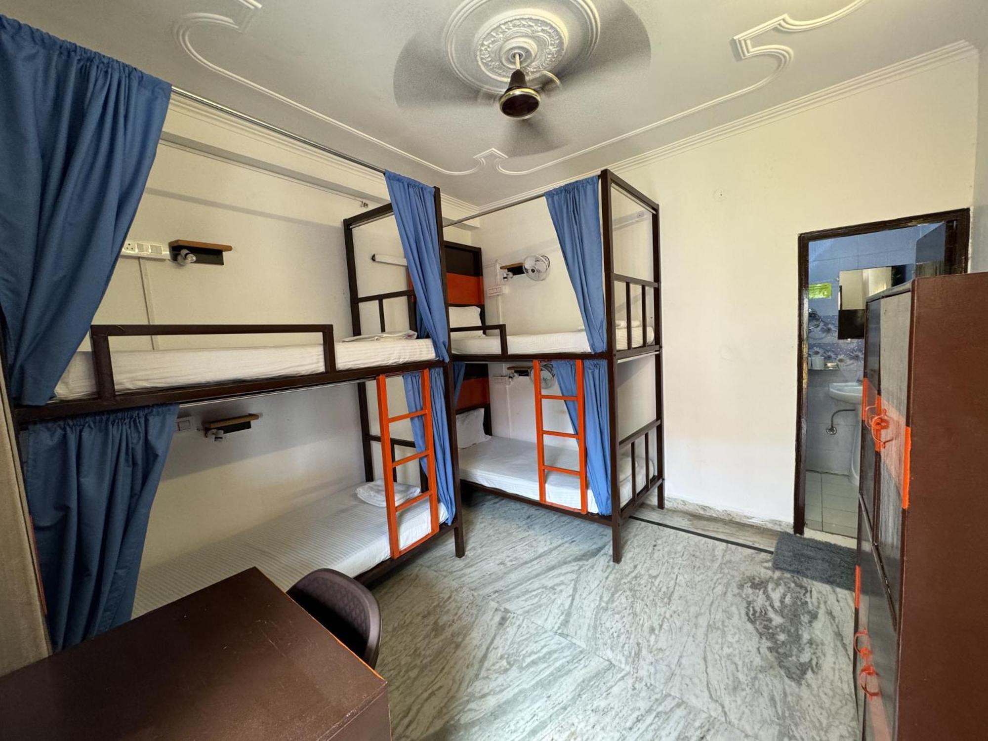 Live Free Hostel Rishīkesh Habitación foto